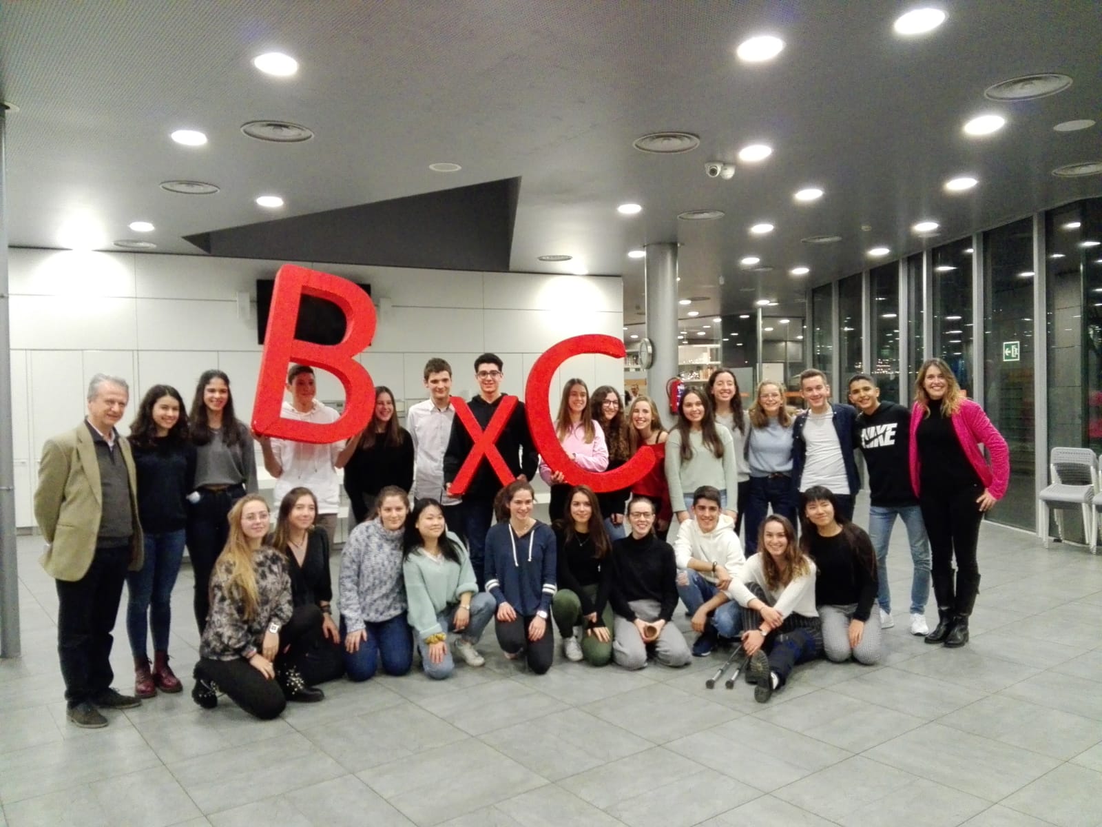 L’alumna, Neus Fanals i Mola  de 1r A,  ha estat seleccionada per a participar al curs de Medicina desenvolupat per Aula Clínic i l’Hospital Clínic de Barcelona.